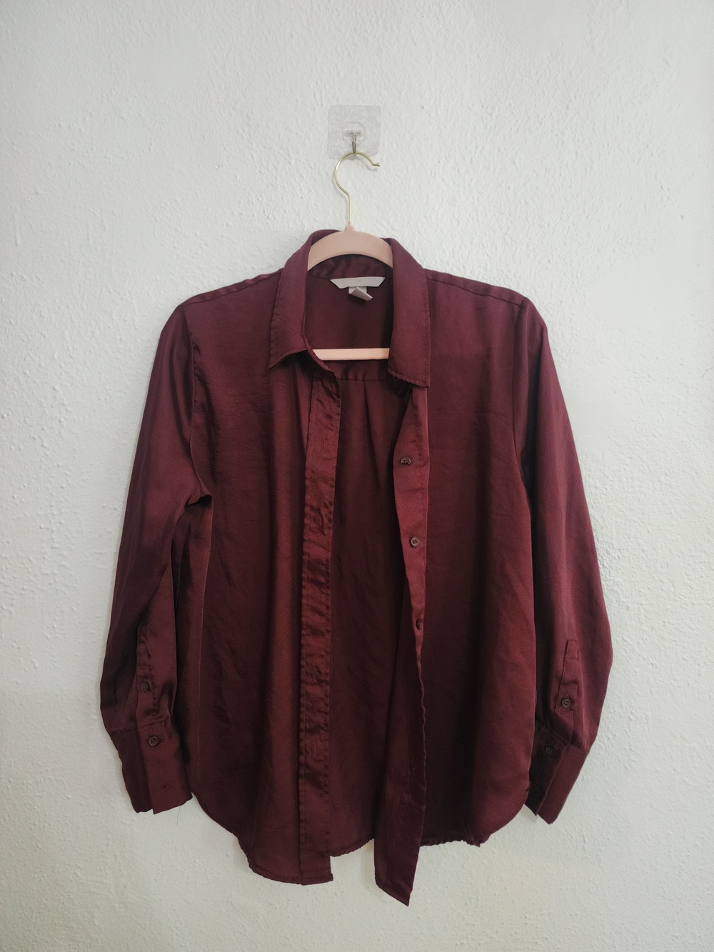 H&M Men's Long-Sleeve Button-Down Shirt in Burgundy